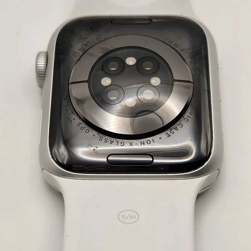 Apple 40mm Apple Watch Series 6 GPS/CELL PARTS OR REPAIR